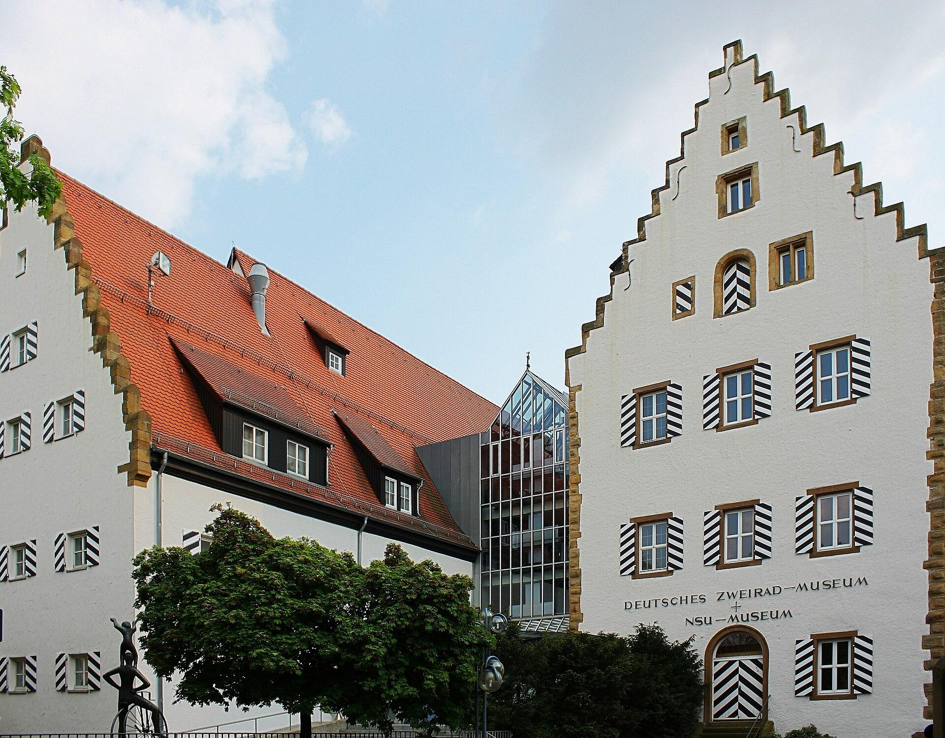 Innenhof des Deutschen Zweirad- und NSU-Museums in Neckarsulm